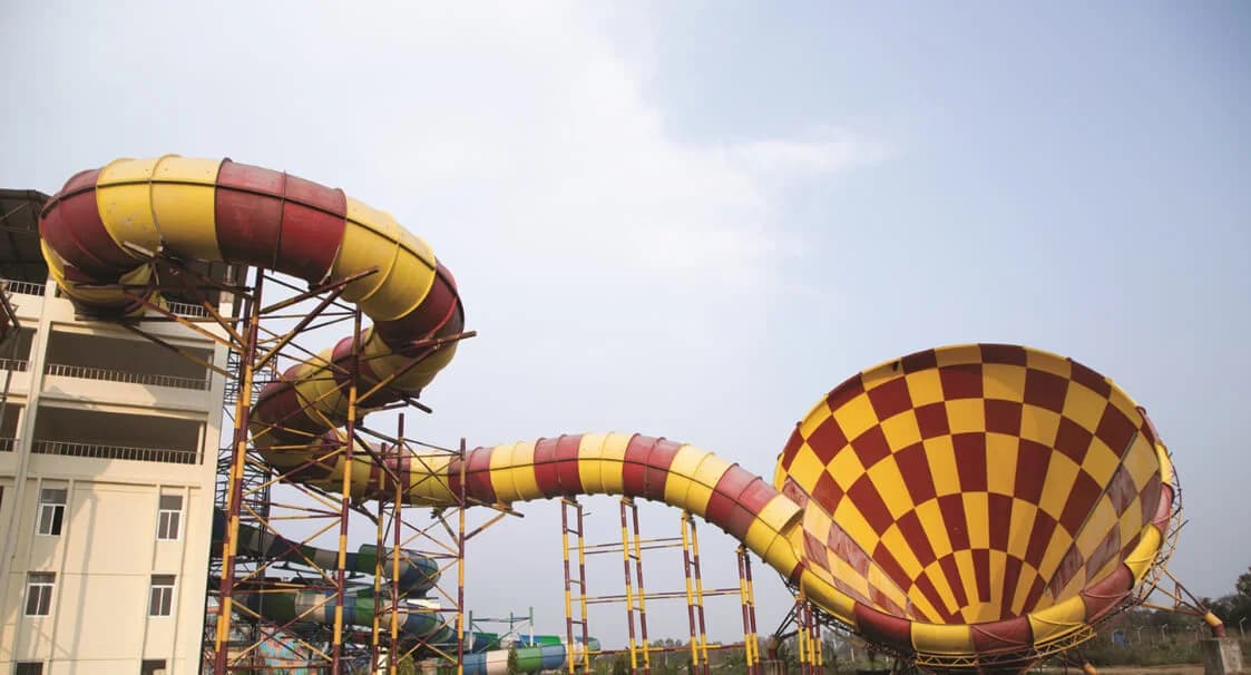 Aqua Funnel - It is a cone shaped circular funnel in which the people ride in a 4-seater raft entering through a funnel to experience a momentary zero-gravity feel.